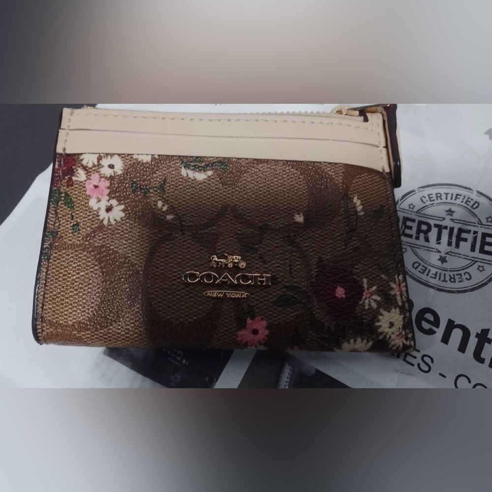Coach Skinny Floral ID cards/ keys / mini wallet case w COA